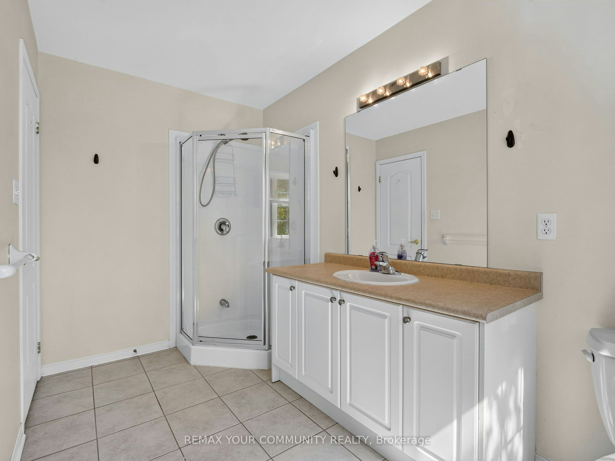 265 Sprucewood Crescent, Clarington, ON, L1C 0G6 - 33