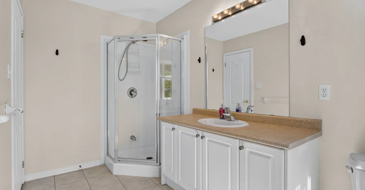 265 Sprucewood Crescent, Clarington, ON, L1C 0G6 - 33