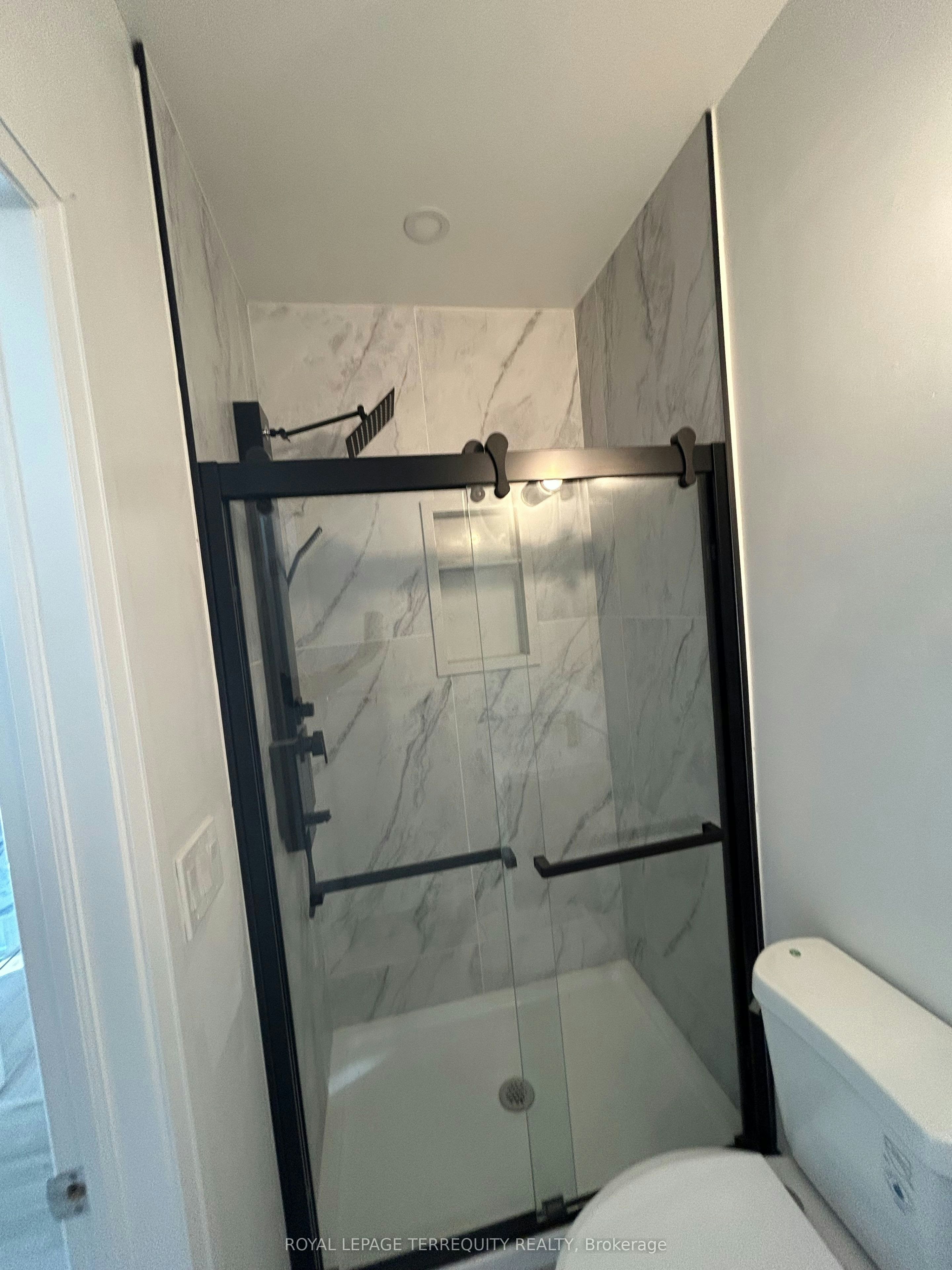292 Celina Street, Oshawa, ON, L1H 4P1 - 17