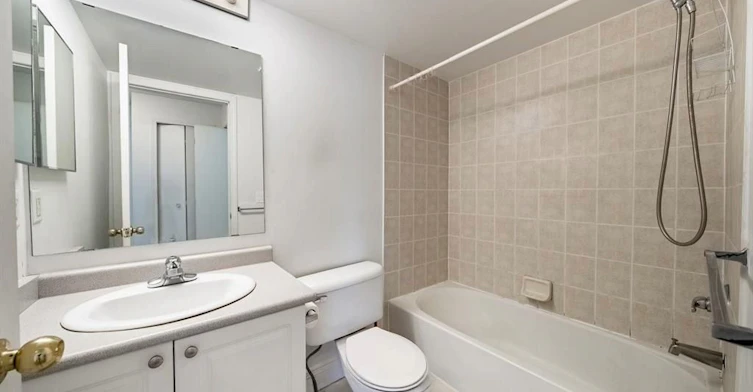305-684 Warden Avenue, Toronto, ON, M1L 4W4 - 8