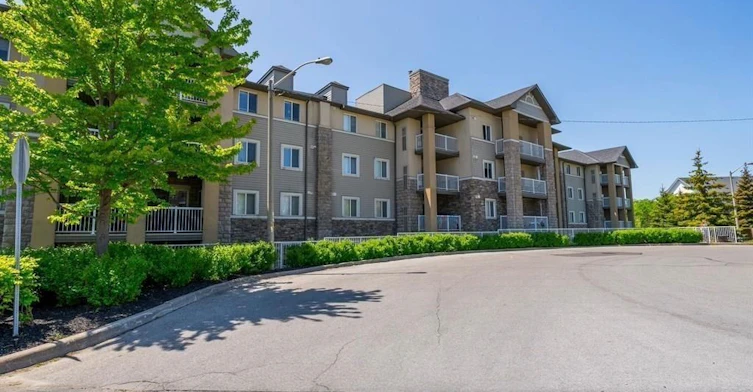 305-684 Warden Avenue, Toronto, ON, M1L 4W4