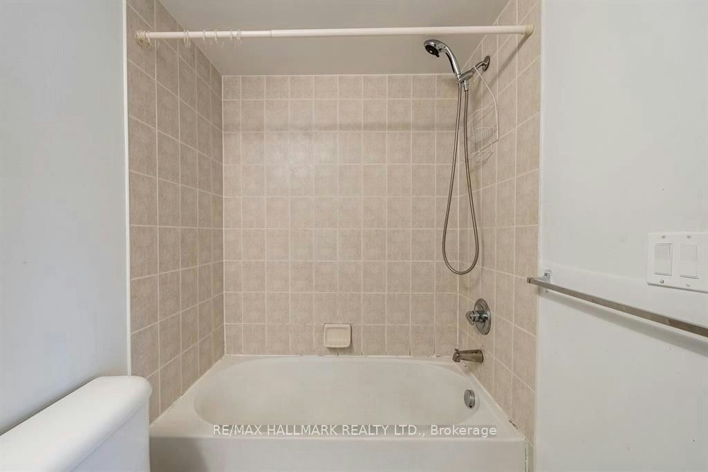 305-684 Warden Avenue, Toronto, ON, M1L 4W4 - 9