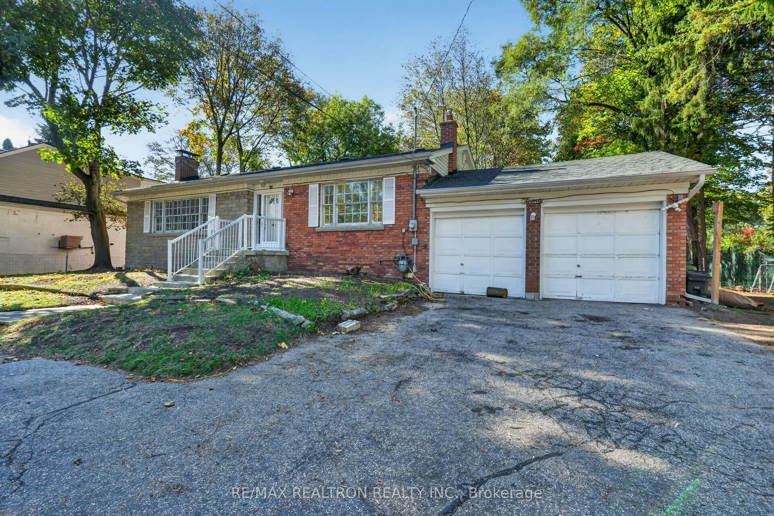 Basement-20 West Hill Drive, Toronto, ON, M1E 3T5