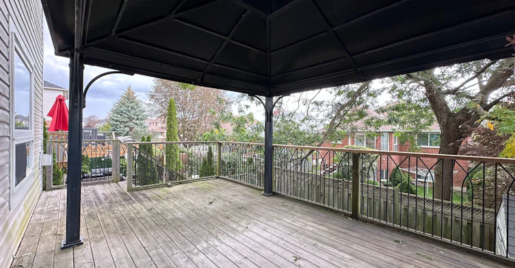 Upper Unit-75 Millburn Drive, Clarington, ON, L1C 5L6 - 26
