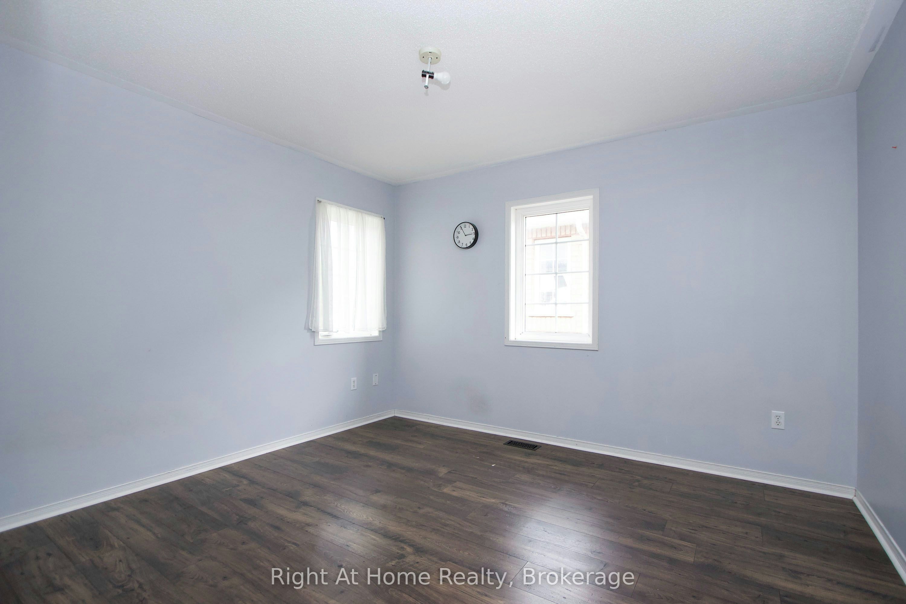 Upper Unit-75 Millburn Drive, Clarington, ON, L1C 5L6 - 21
