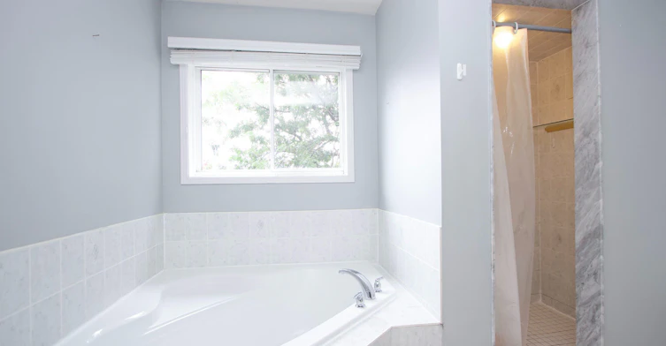 Upper Unit-75 Millburn Drive, Clarington, ON, L1C 5L6 - 19