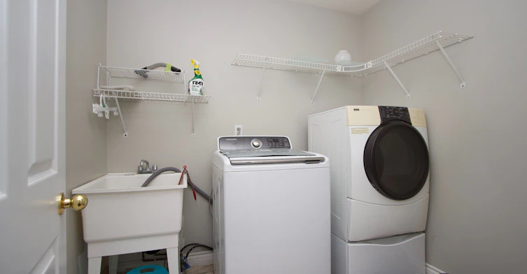Upper Unit-75 Millburn Drive, Clarington, ON, L1C 5L6 - 24