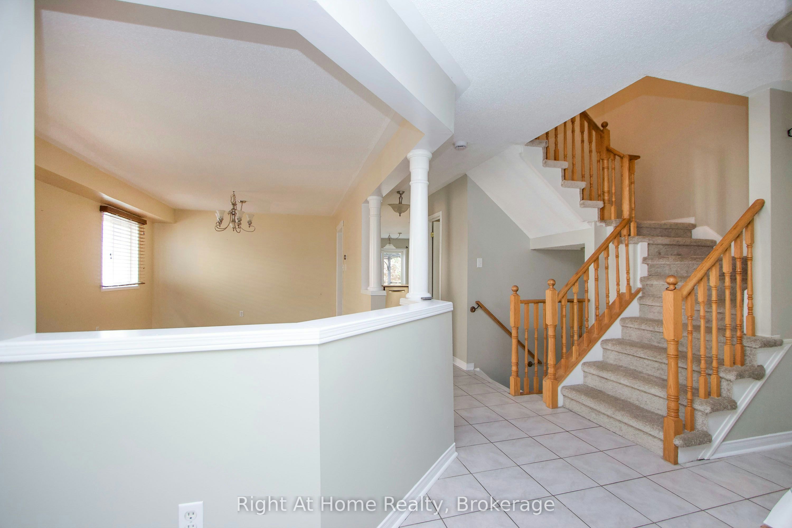 Upper Unit-75 Millburn Drive, Clarington, ON, L1C 5L6 - 5