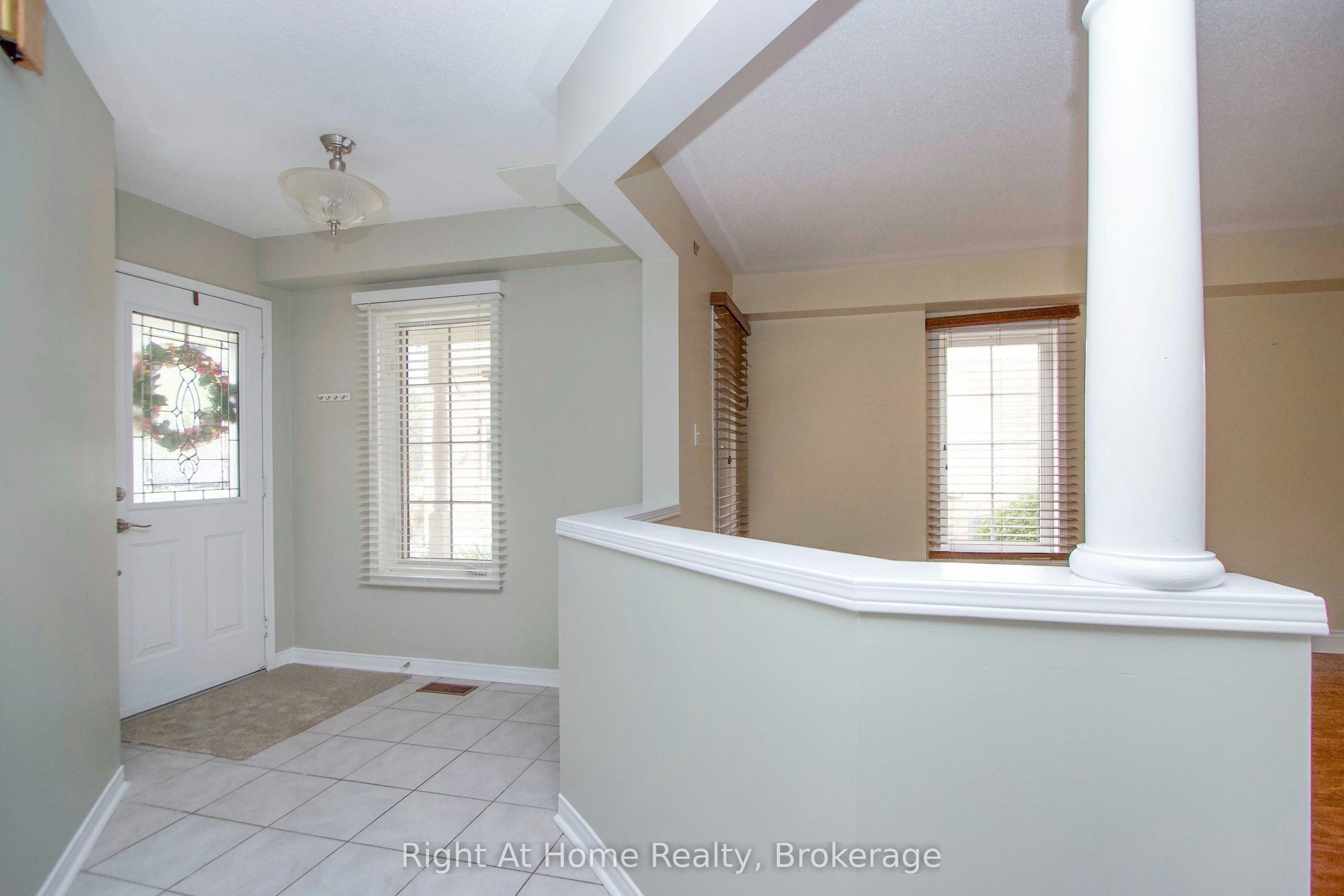 Upper Unit-75 Millburn Drive, Clarington, ON, L1C 5L6 - 3