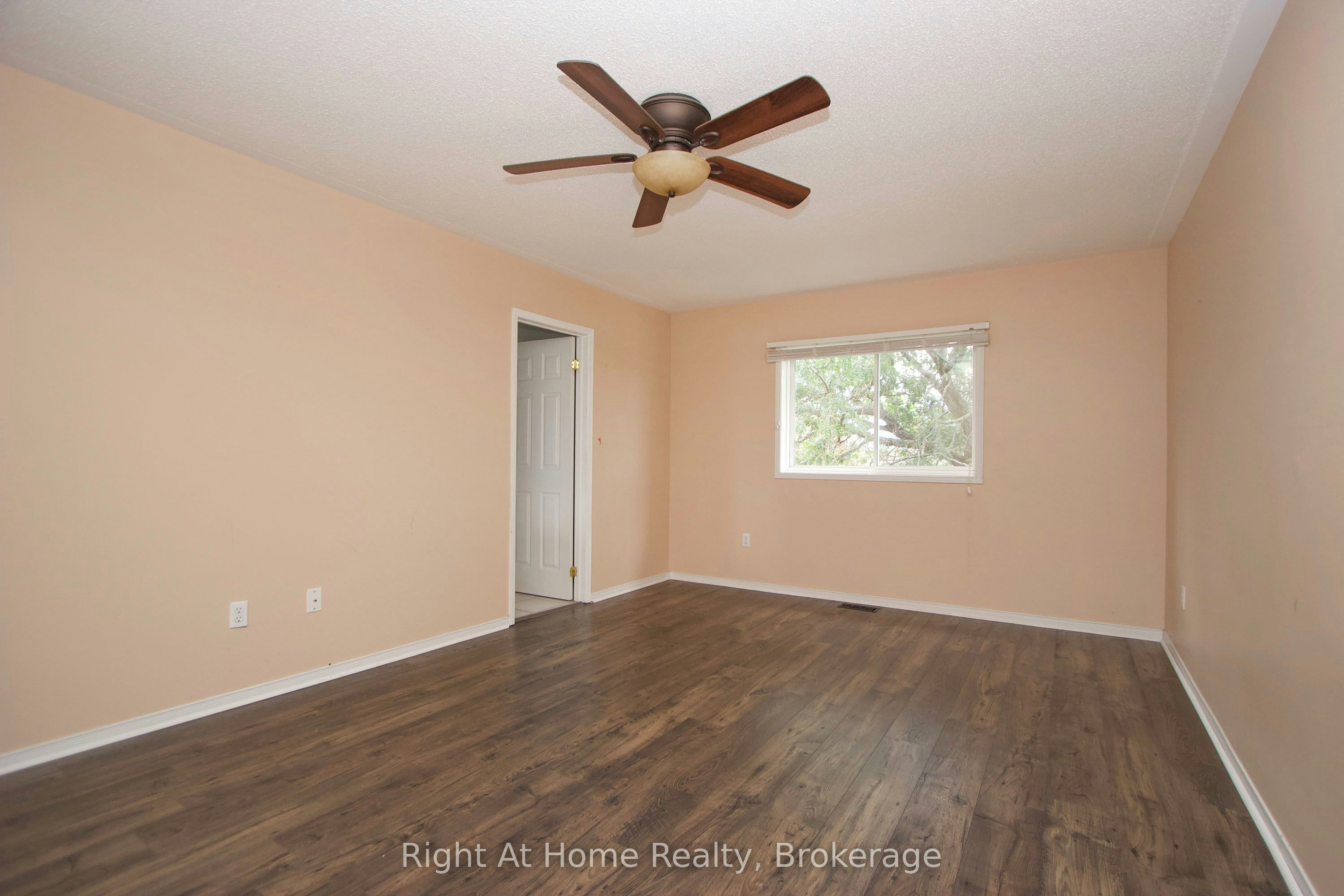 Upper Unit-75 Millburn Drive, Clarington, ON, L1C 5L6 - 17