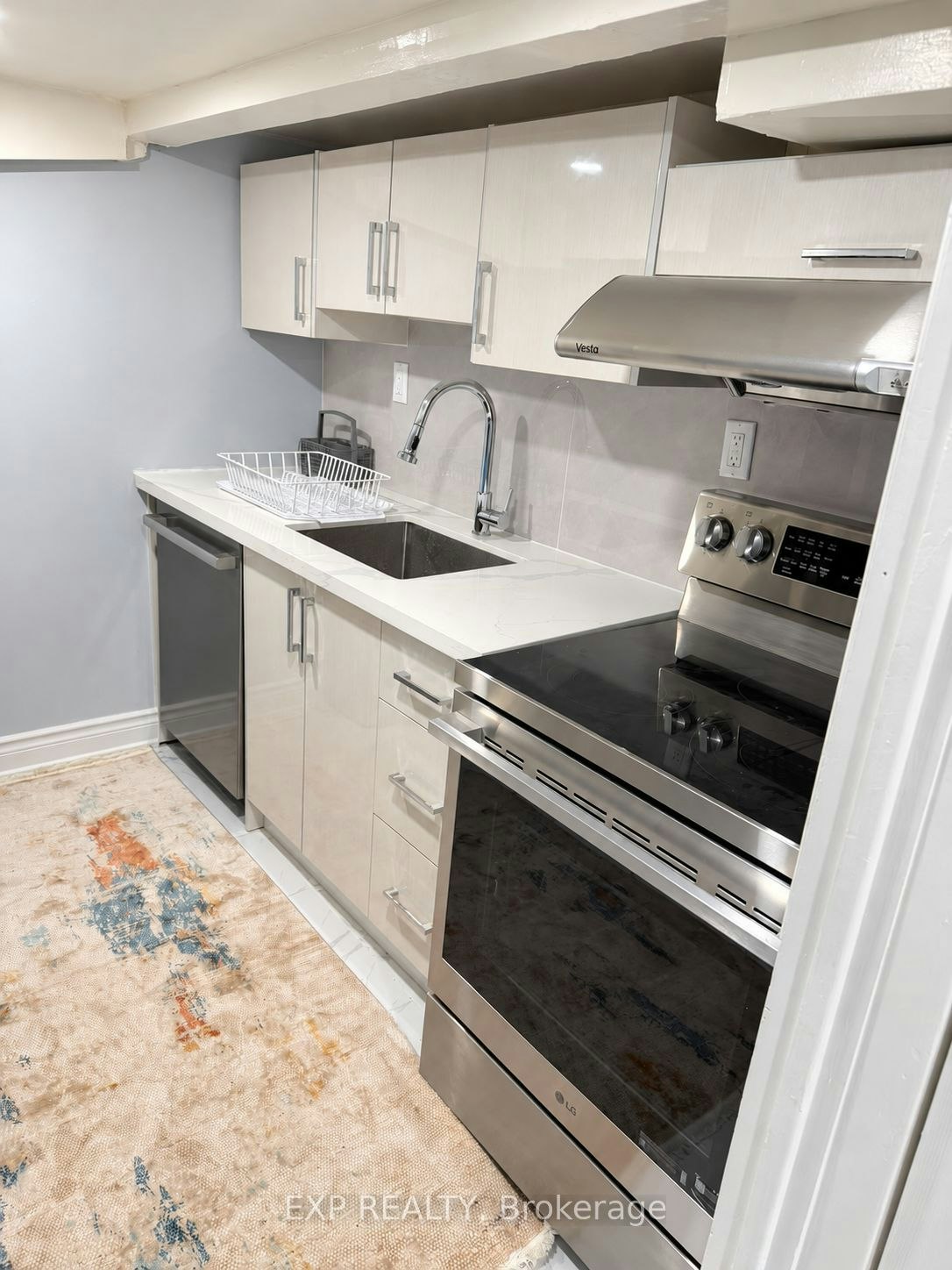411 Coxwell Avenue, Toronto, ON, M4L 3B9 - 2