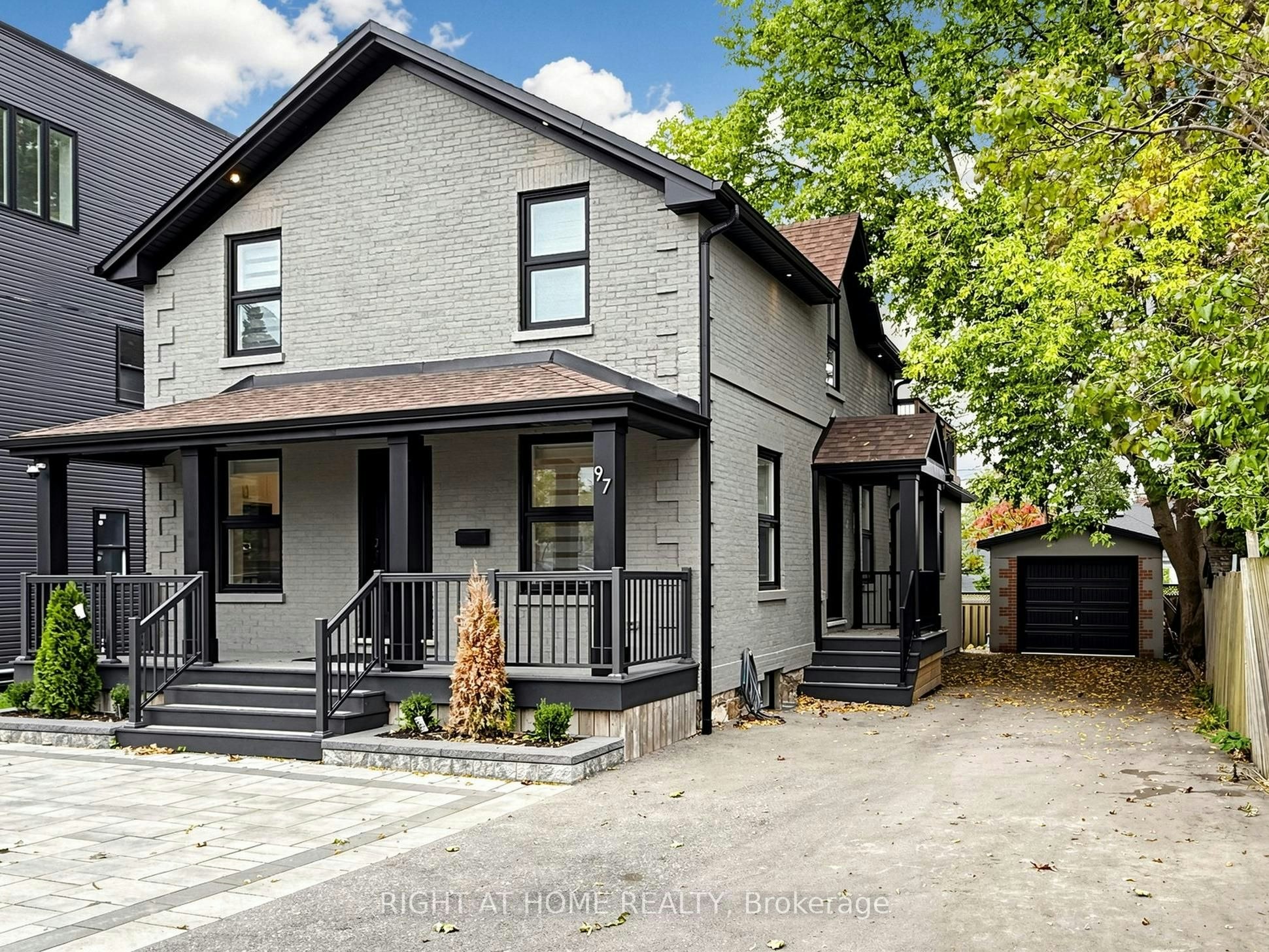 97 Park Road N, Oshawa, ON, L1J 4L2