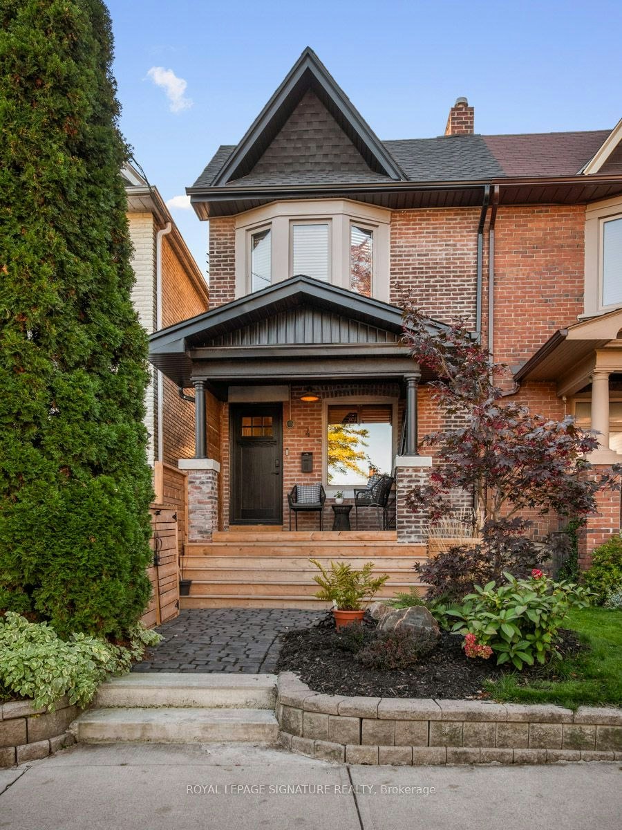 4 Orchard Park Boulevard, Toronto, ON, M4L 3E2