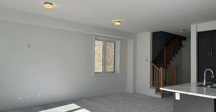 2032 Cameron Lott Crescent, Oshawa, ON, L1L 0S1 - 6