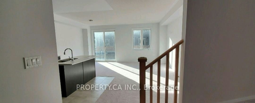 2032 Cameron Lott Crescent, Oshawa, ON, L1L 0S1 - 3