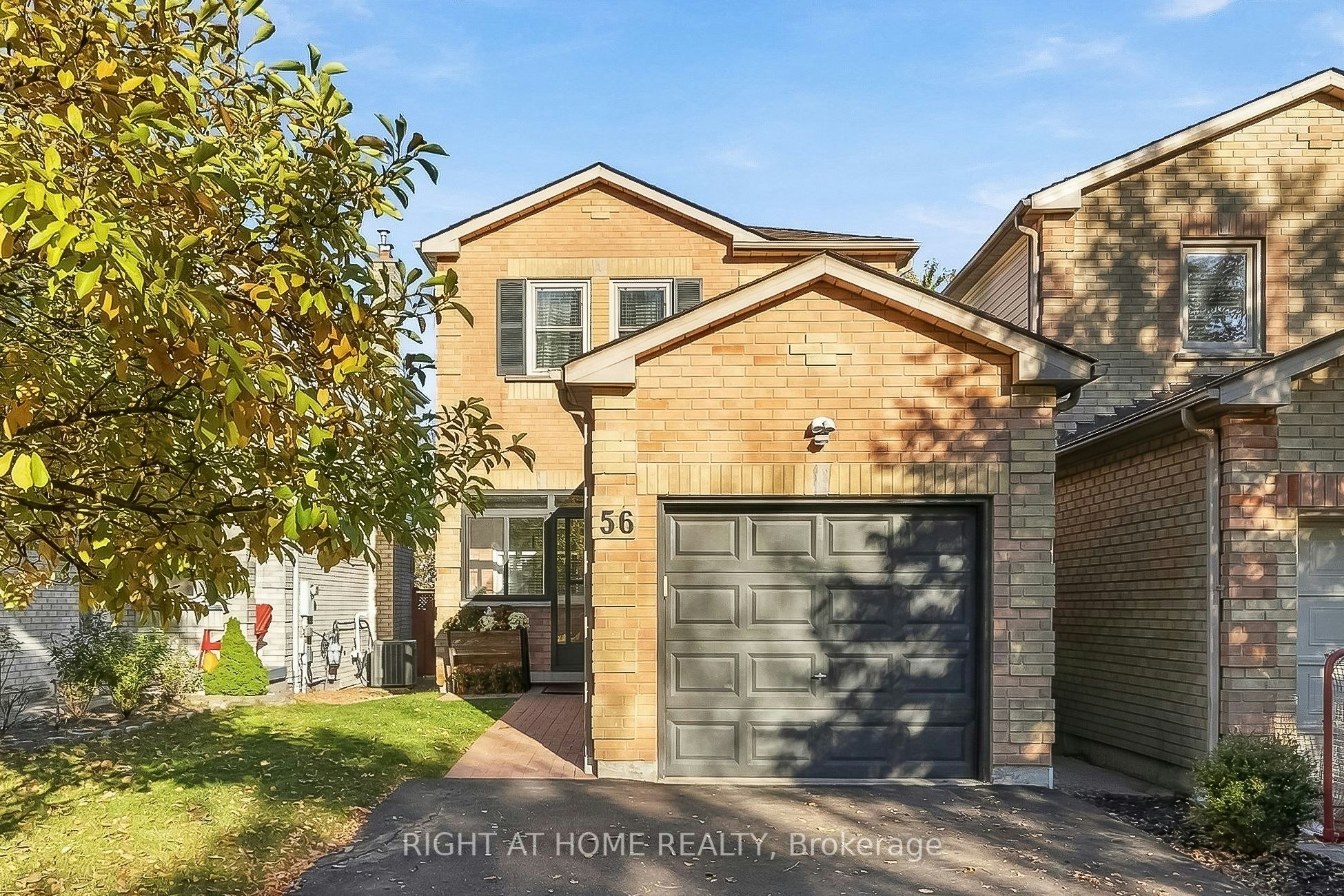 56 Teddington Crescent, Whitby, ON, L1R 1S5