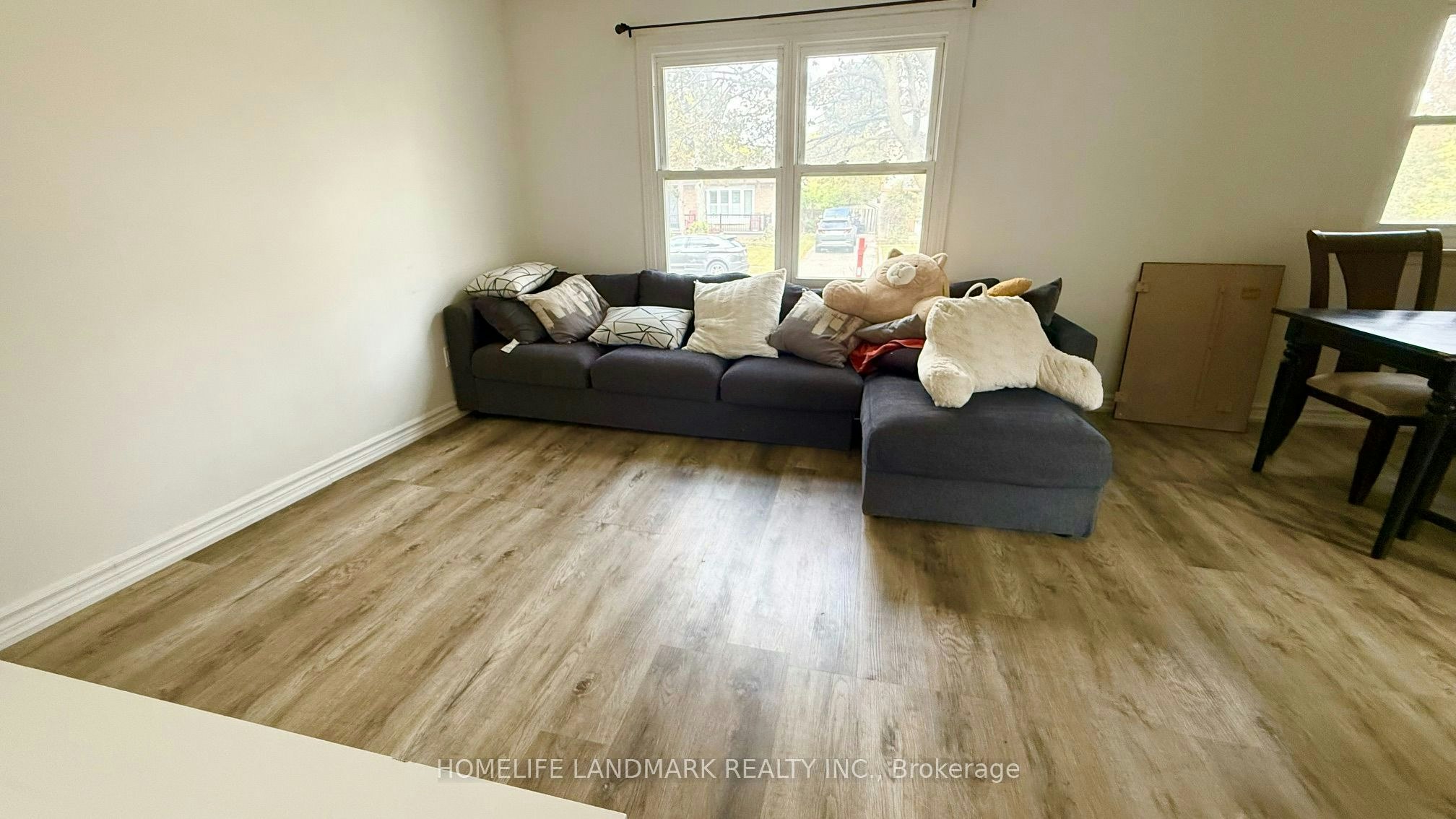 Main Floor-81 United Square, Toronto, ON, M1B 2B9 - 2