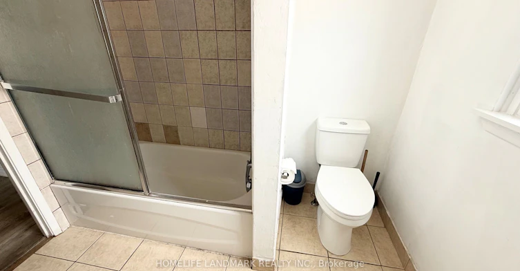 Main Floor-81 United Square, Toronto, ON, M1B 2B9 - 17