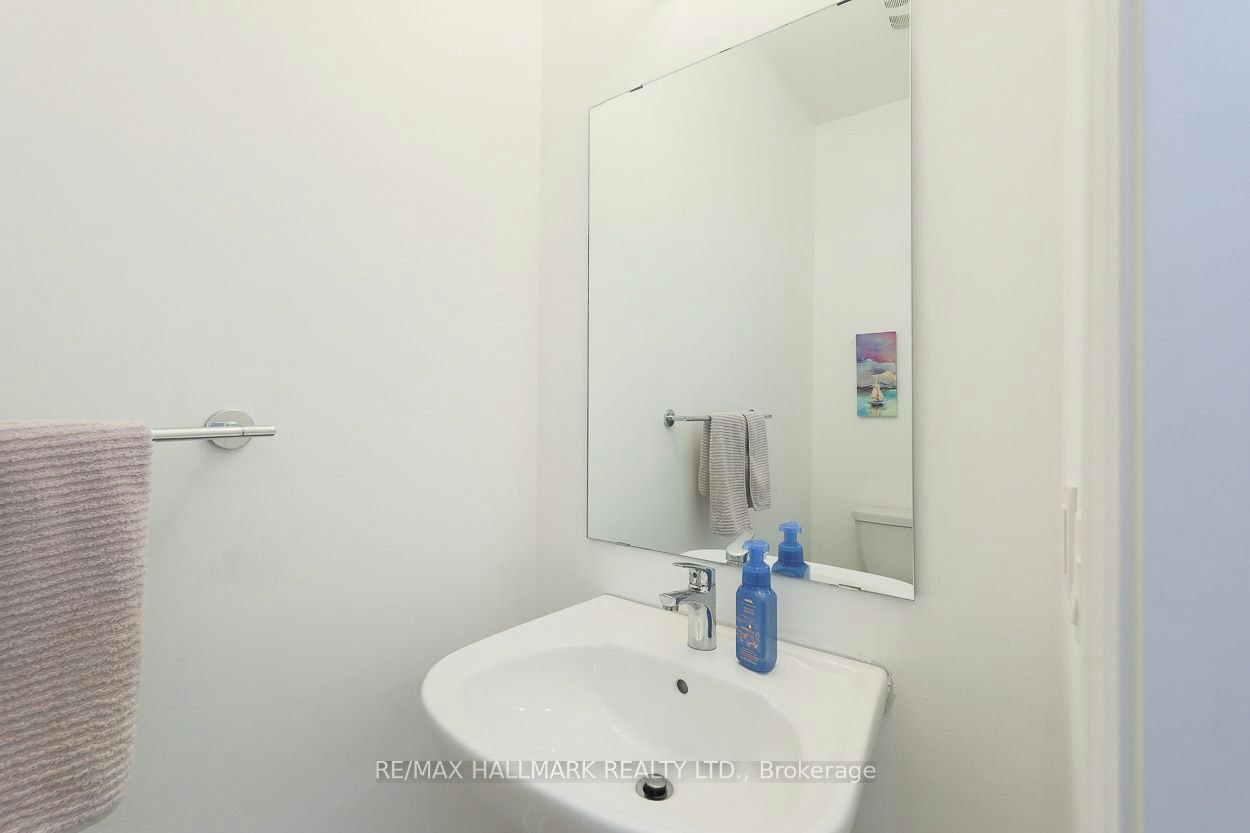 1090 Lockie Drive, Oshawa, ON, L1L 0R9 - 3