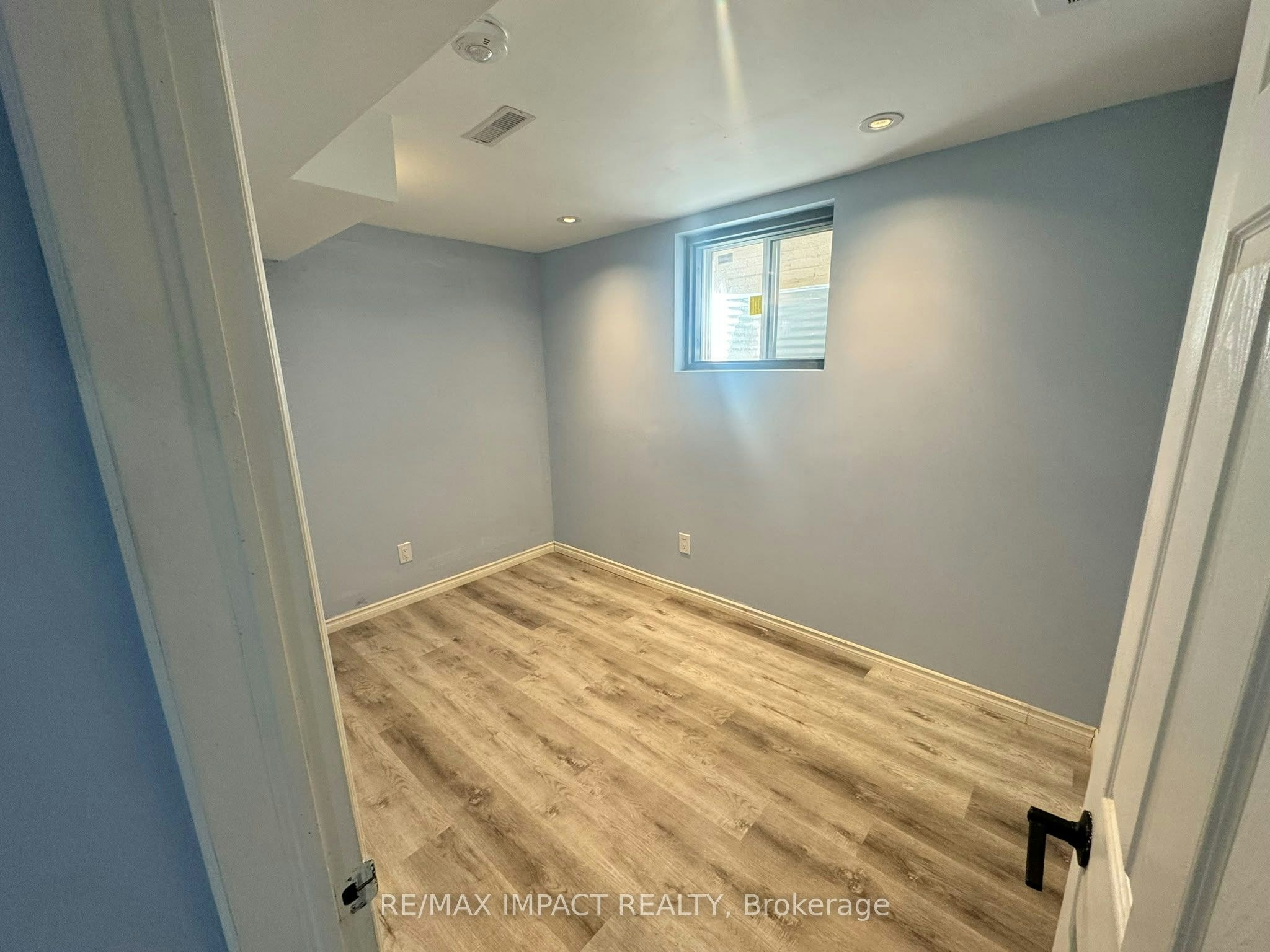 26 Beadle Drive, Ajax, ON, L1S 7P1 - 7