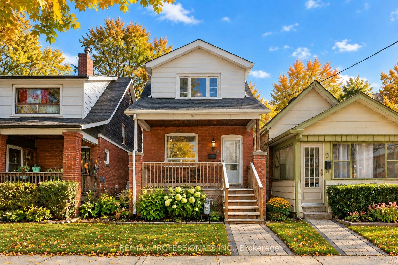 11 Bryant Avenue, Toronto, ON, M4C 5G9
