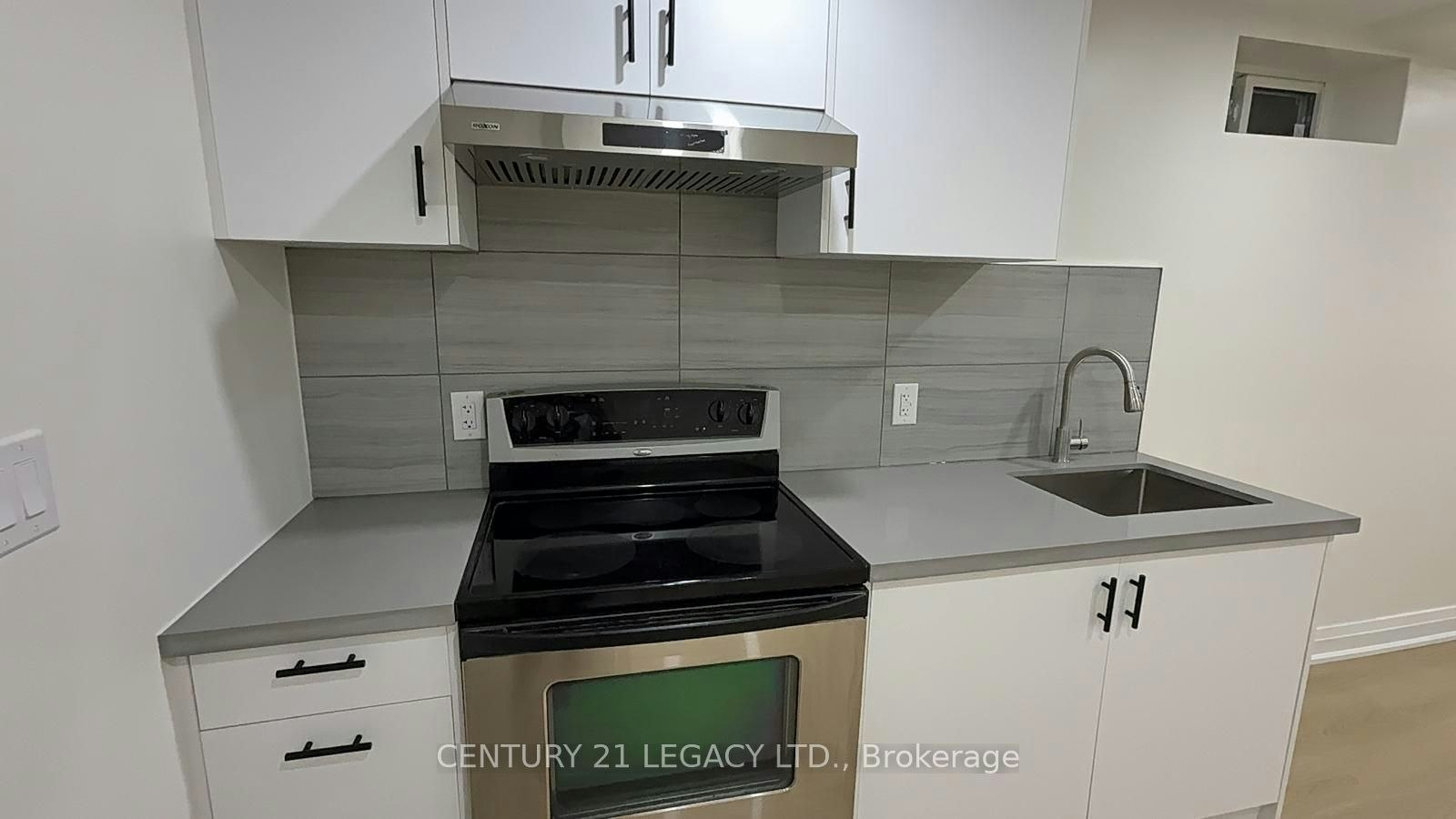 Lower-935 Catskill Drive, Oshawa, ON, L1J 8J9 - 3