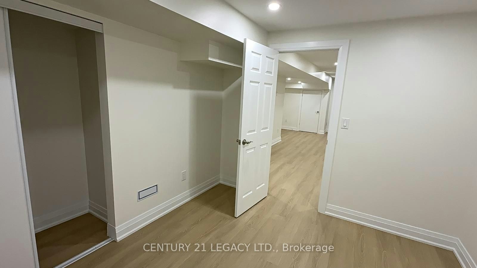 Lower-935 Catskill Drive, Oshawa, ON, L1J 8J9 - 11