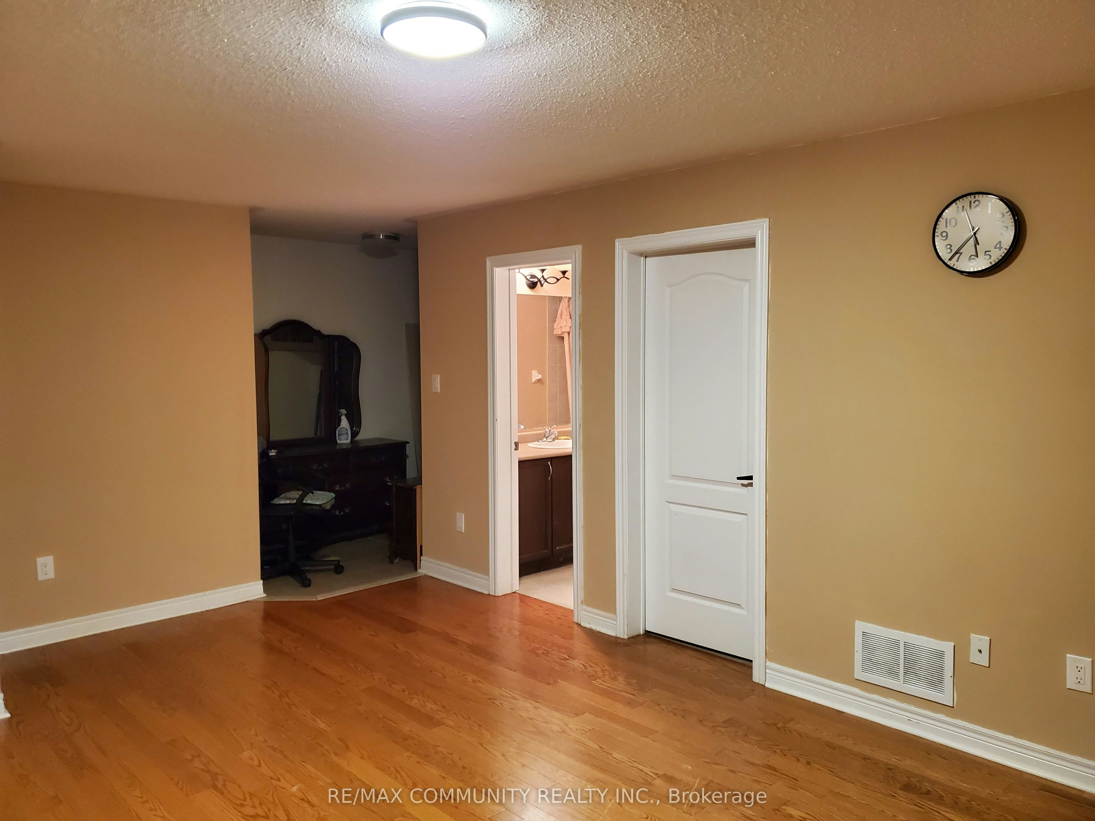 Back-115 Oasis Boulevard, Toronto, ON, M1X 0B4 - 2