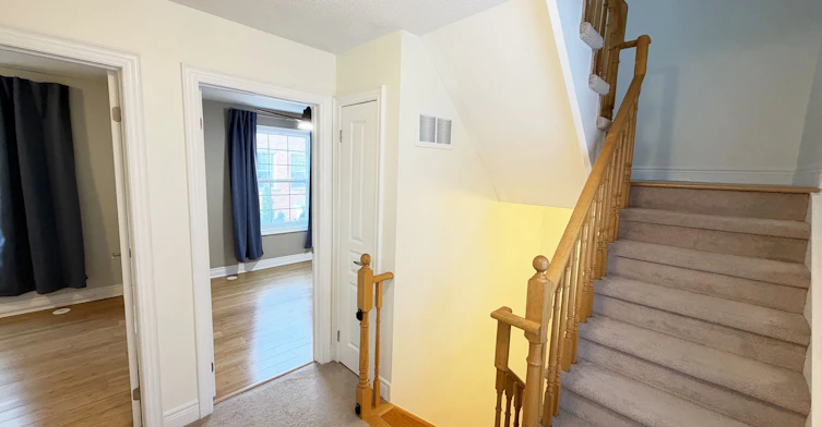 1 Fairhead Mews, Toronto, ON, M4E 3Y4 - 16