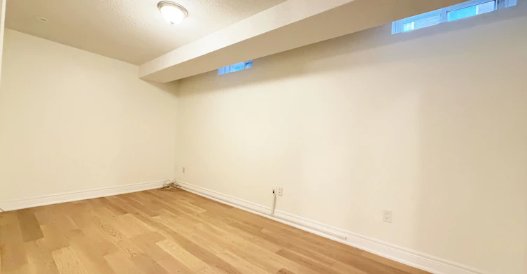 1 Fairhead Mews, Toronto, ON, M4E 3Y4 - 32