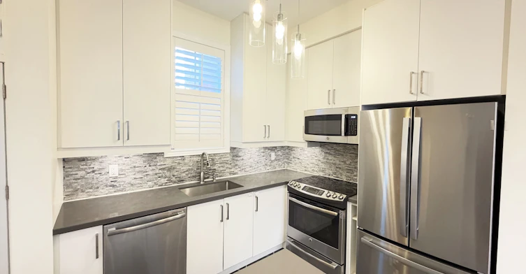 1 Fairhead Mews, Toronto, ON, M4E 3Y4 - 9