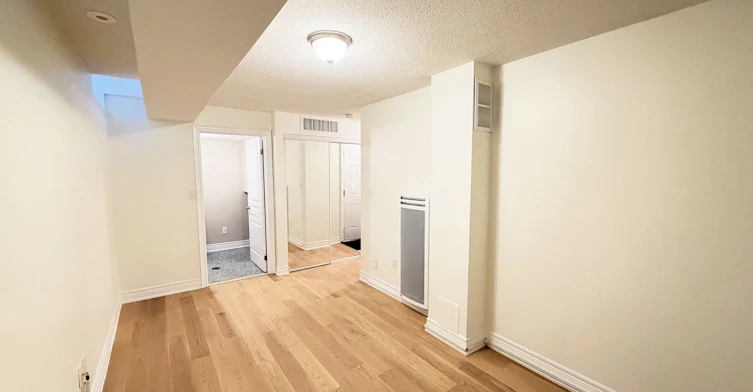 1 Fairhead Mews, Toronto, ON, M4E 3Y4 - 31