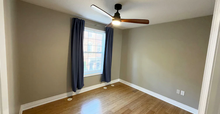 1 Fairhead Mews, Toronto, ON, M4E 3Y4 - 24