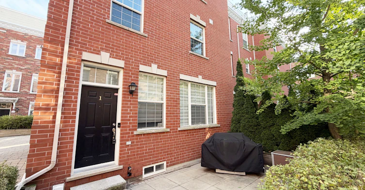 1 Fairhead Mews, Toronto, ON, M4E 3Y4 - 4