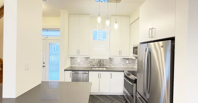 1 Fairhead Mews, Toronto, ON, M4E 3Y4 - 10
