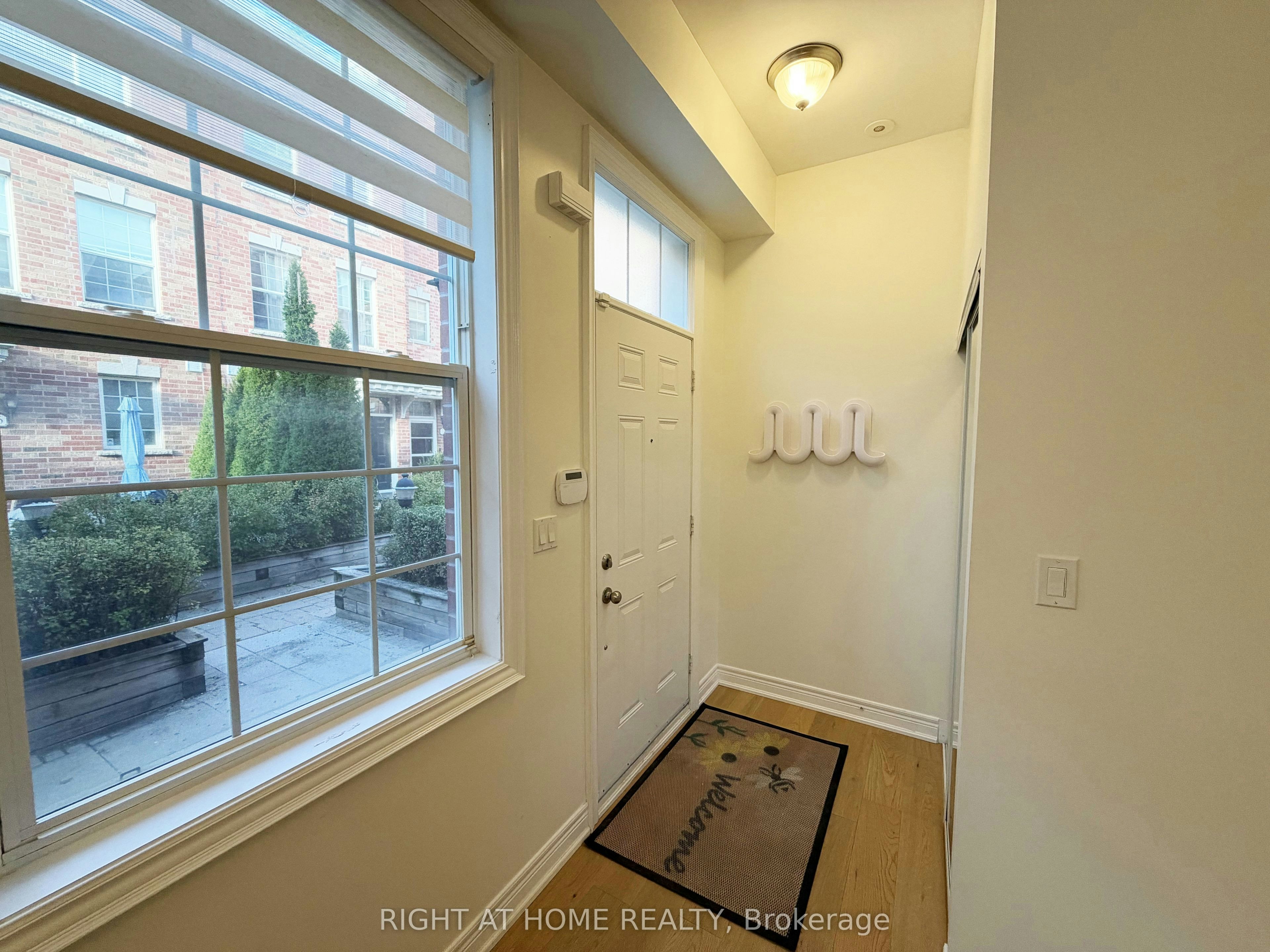1 Fairhead Mews, Toronto, ON, M4E 3Y4 - 36