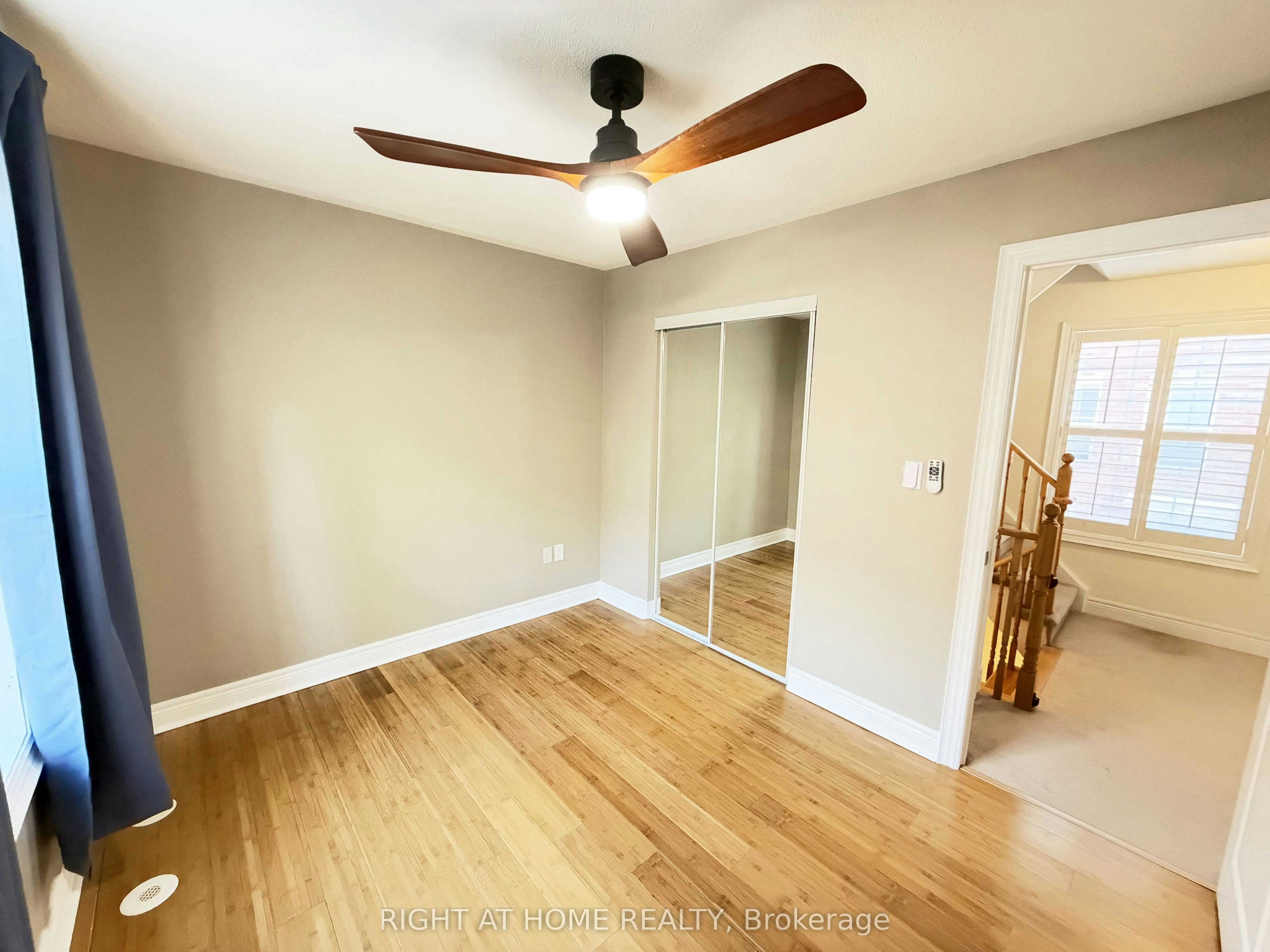 1 Fairhead Mews, Toronto, ON, M4E 3Y4 - 25