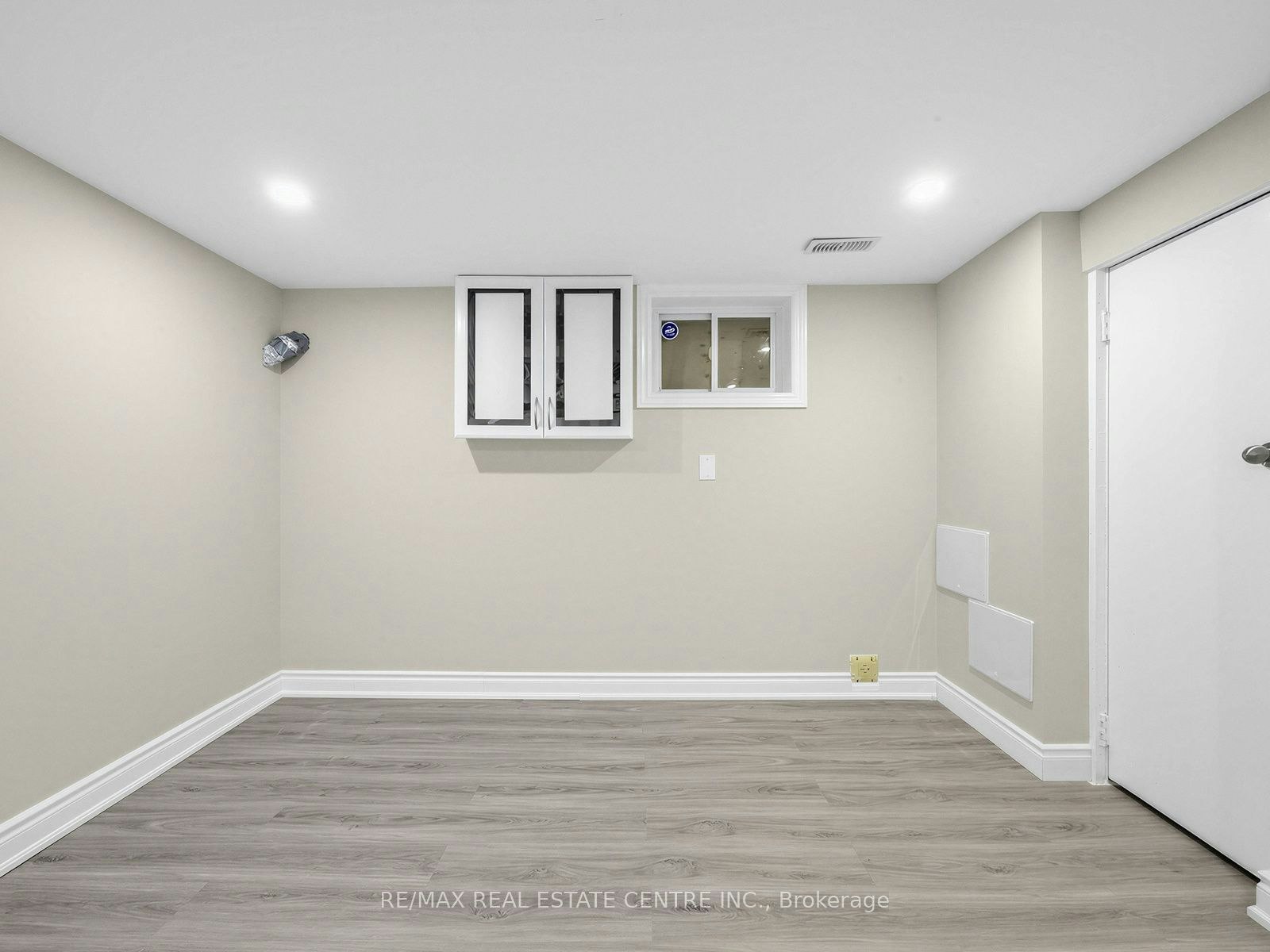 LOWER-14 Flora Drive, Toronto, ON, M1P 1A3 - 17