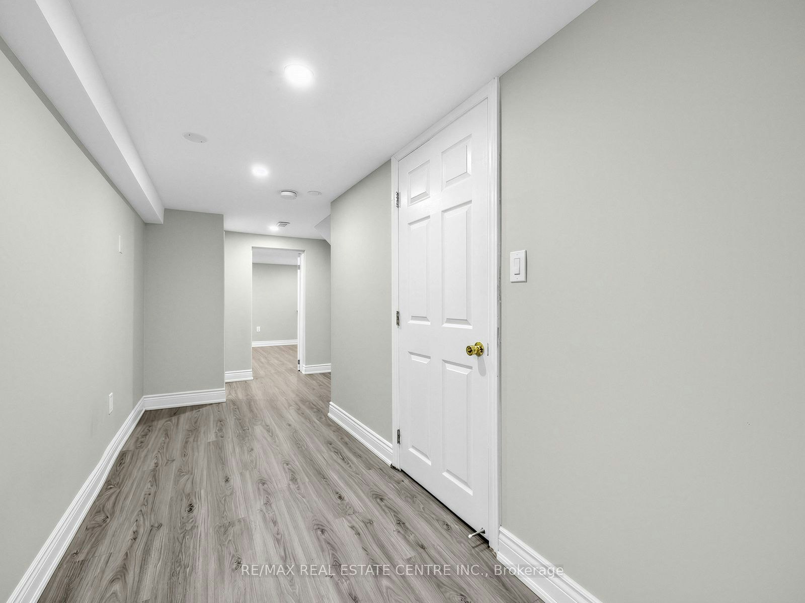 LOWER-14 Flora Drive, Toronto, ON, M1P 1A3 - 8