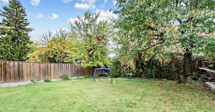 LOWER-14 Flora Drive, Toronto, ON, M1P 1A3 - 20