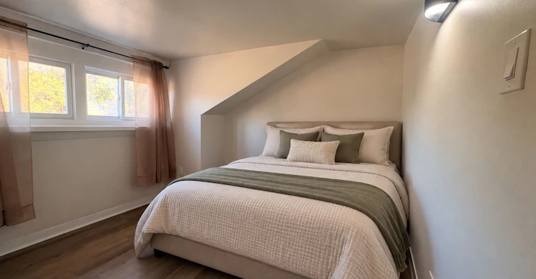 Upper-137 Rosehill Boulevard, Oshawa, ON, L1J 5G8 - 7