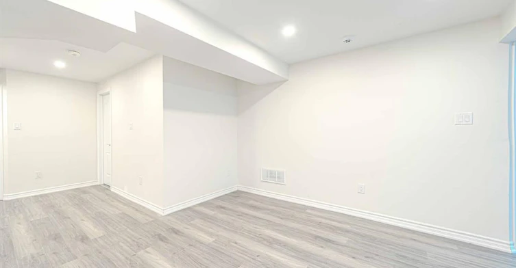 Bsmt-1894 Woodview Avenue, Pickering, ON, L1V 1L6 - 5
