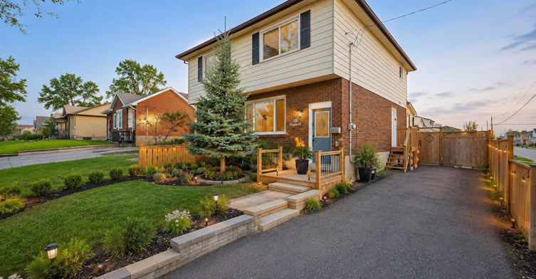 784 Douglas Street, Oshawa, ON, L1H 5C9