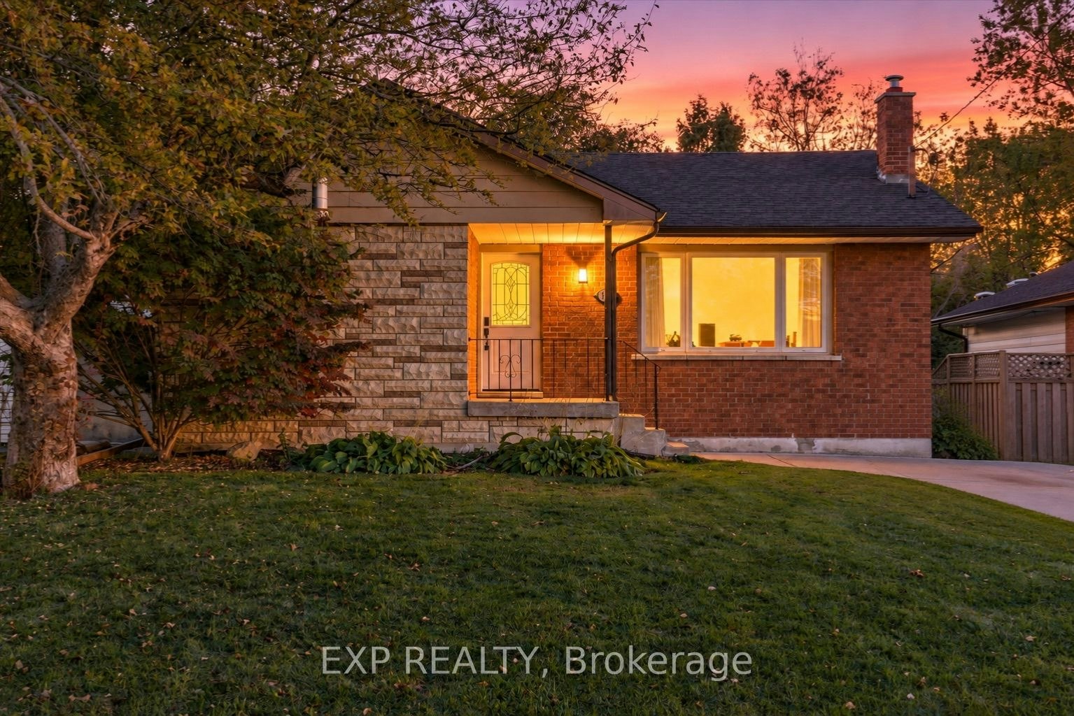 523 Brentwood Avenue, Oshawa, ON, L1G 2S9