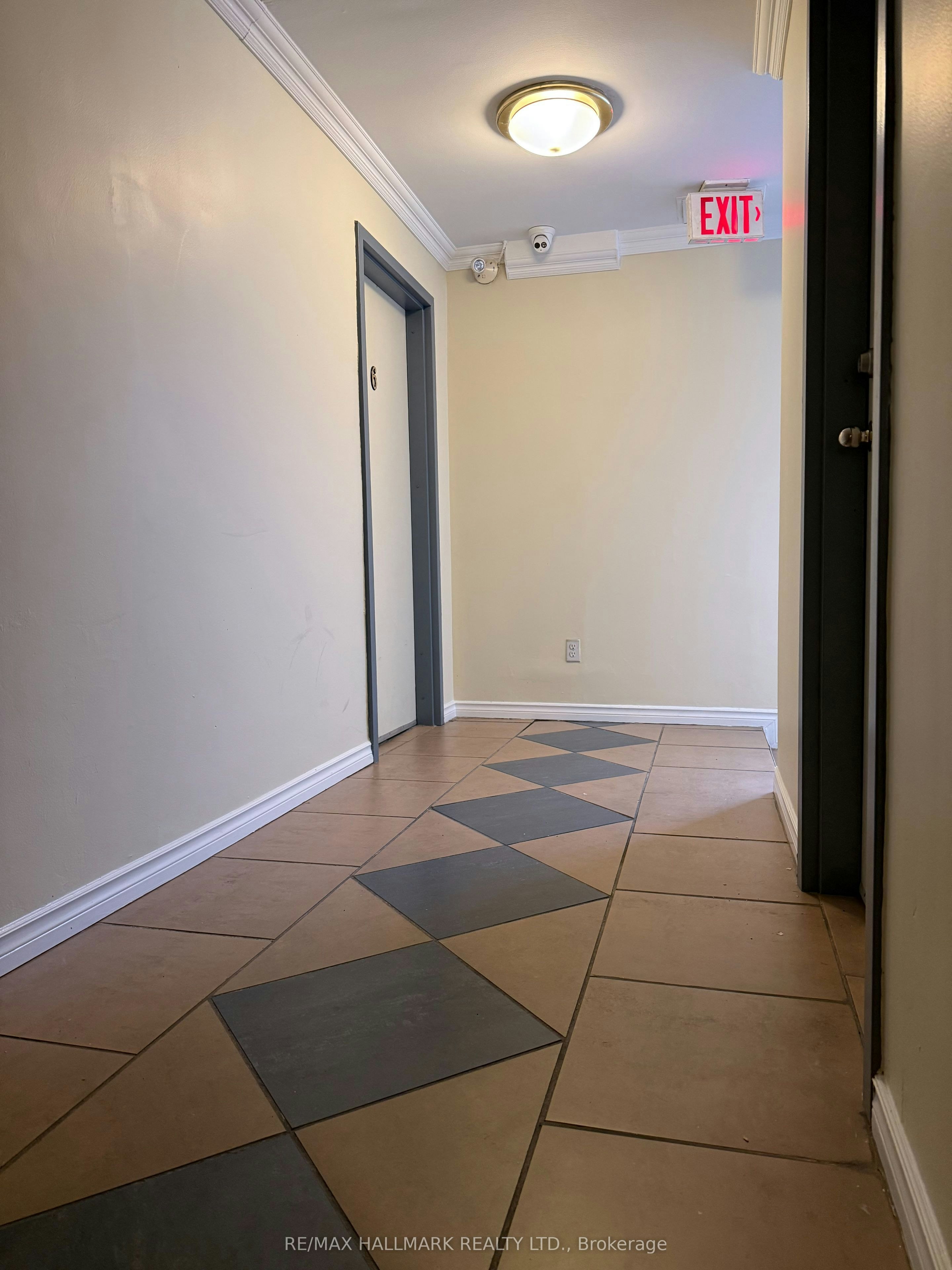 6-2881 Lawrence Street, Toronto, ON, M1P 2S9 - 9