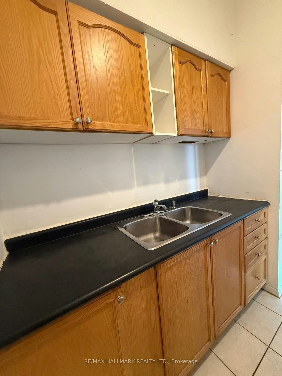 6-2881 Lawrence Street, Toronto, ON, M1P 2S9 - 6