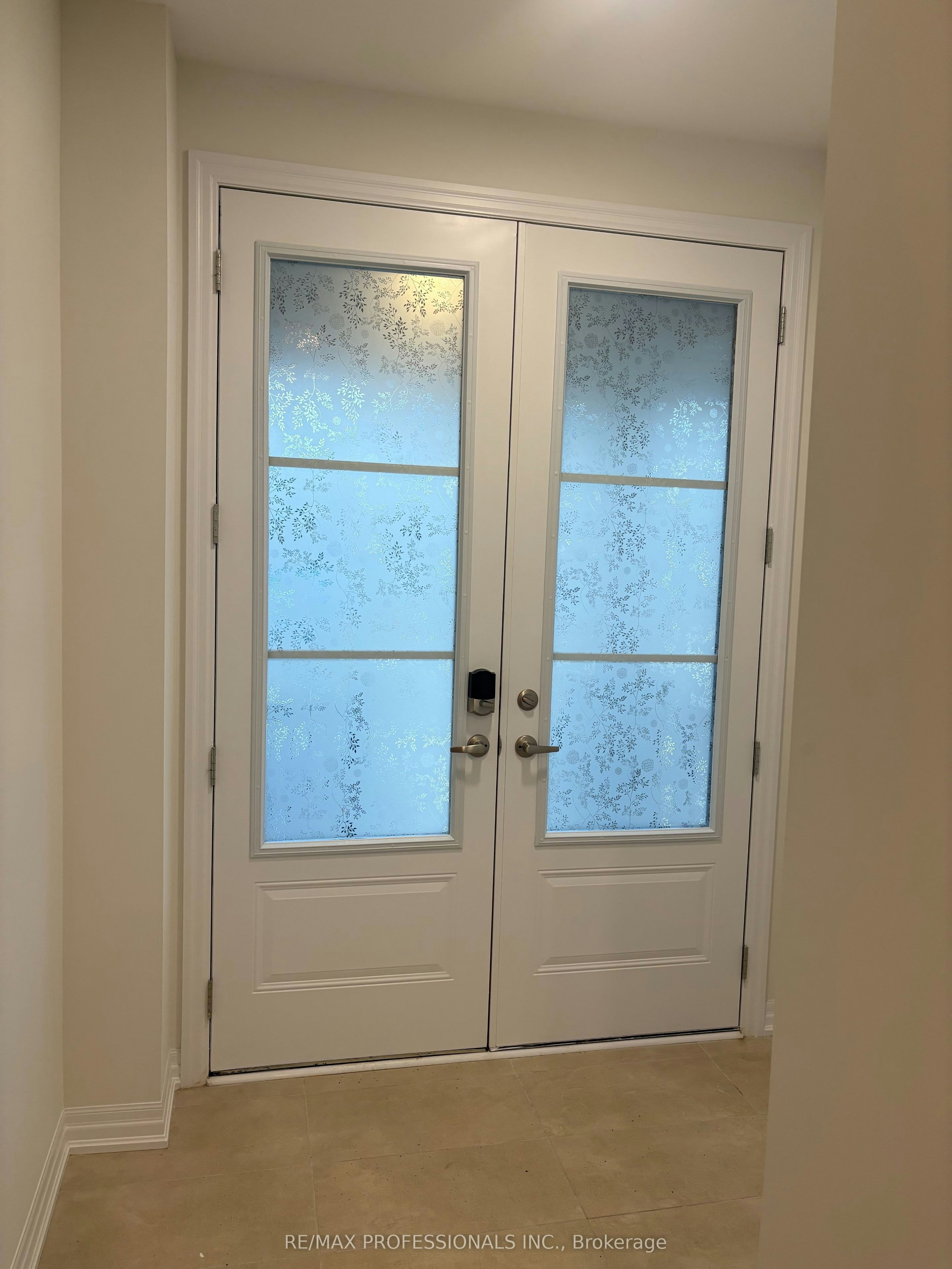 94 Robert Woodward Trail, Clarington, ON, L1C 0T9 - 2