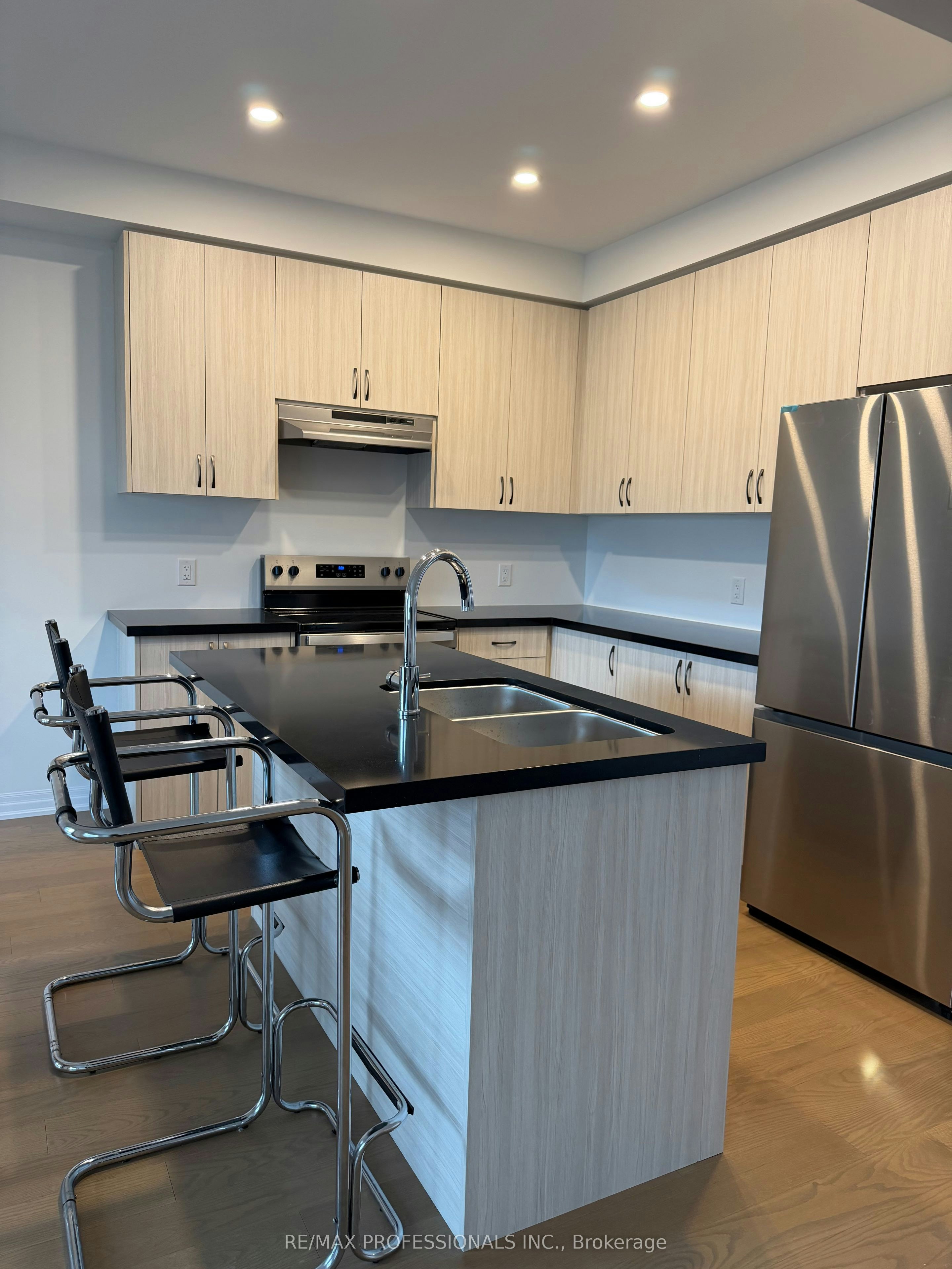 94 Robert Woodward Trail, Clarington, ON, L1C 0T9 - 6