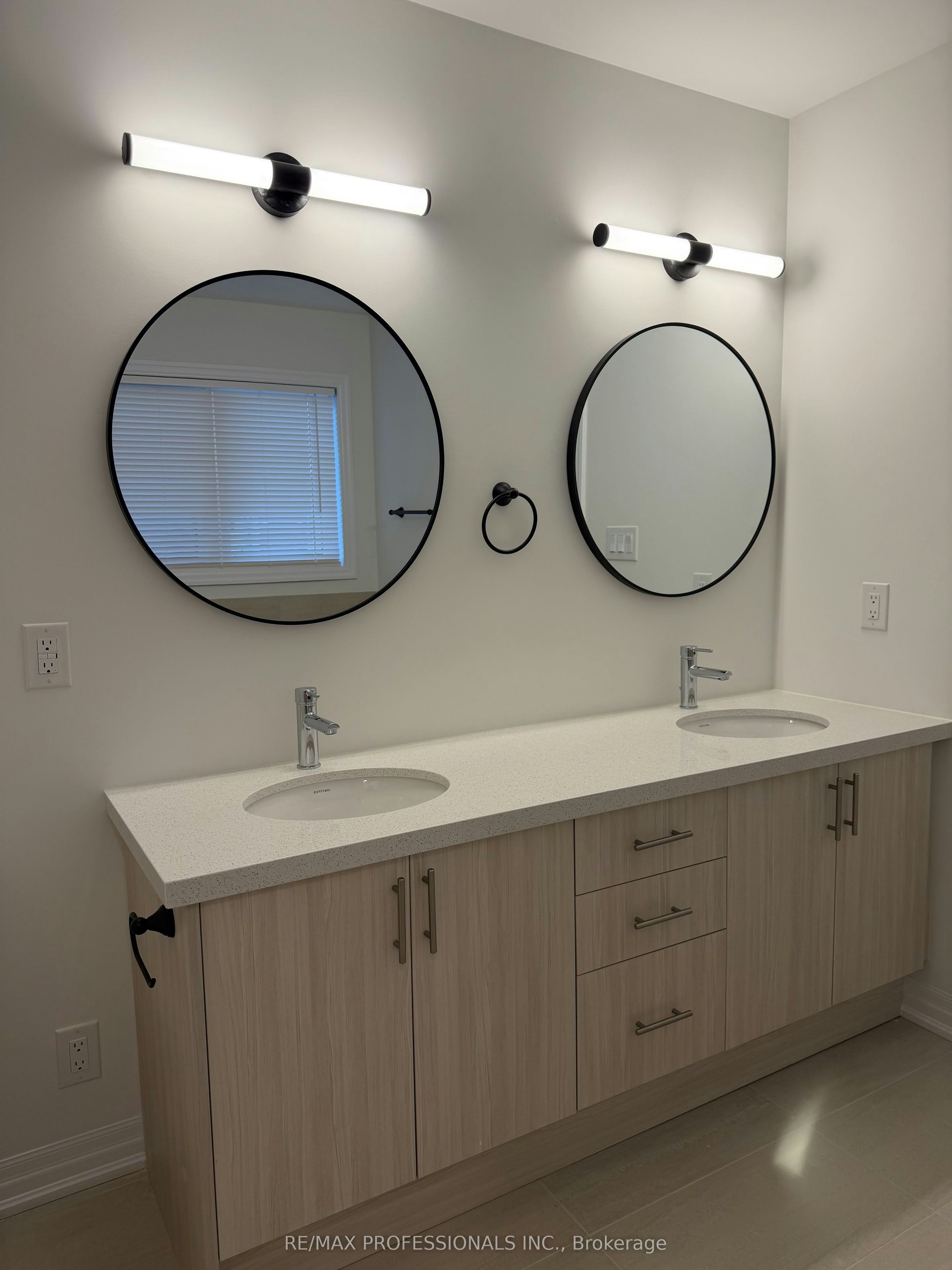 94 Robert Woodward Trail, Clarington, ON, L1C 0T9 - 15