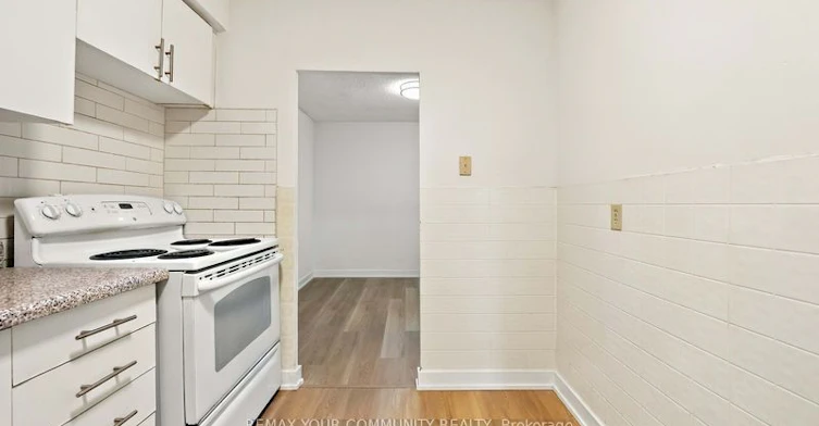 206-825 Kennedy Road, Toronto, ON, M1K 2E6 - 10